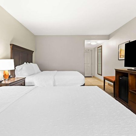 Hampton Inn Blytheville Buitenkant foto