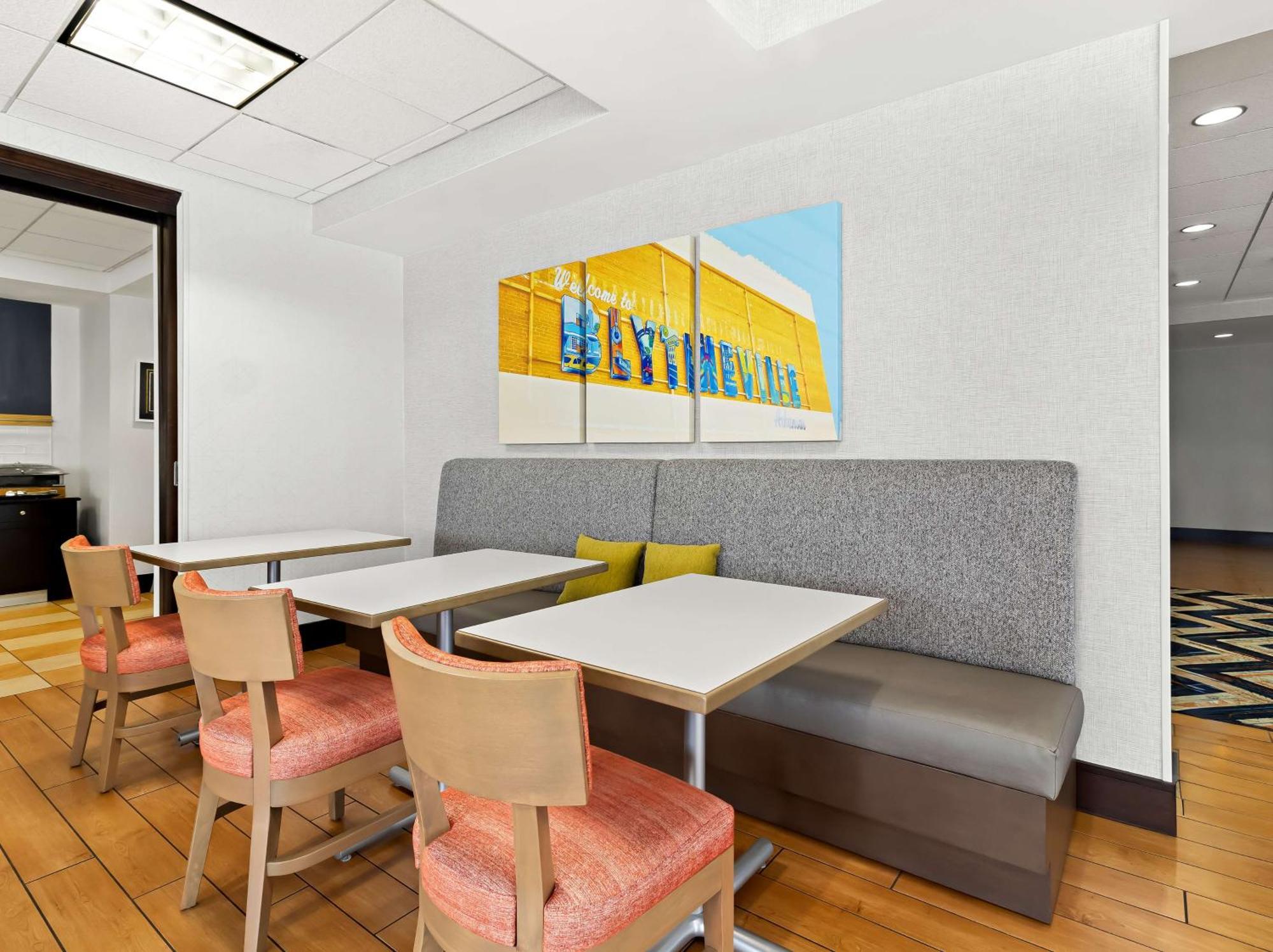 Hampton Inn Blytheville Buitenkant foto