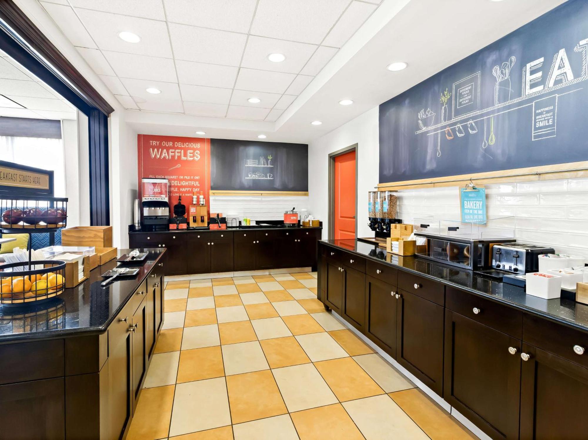 Hampton Inn Blytheville Buitenkant foto